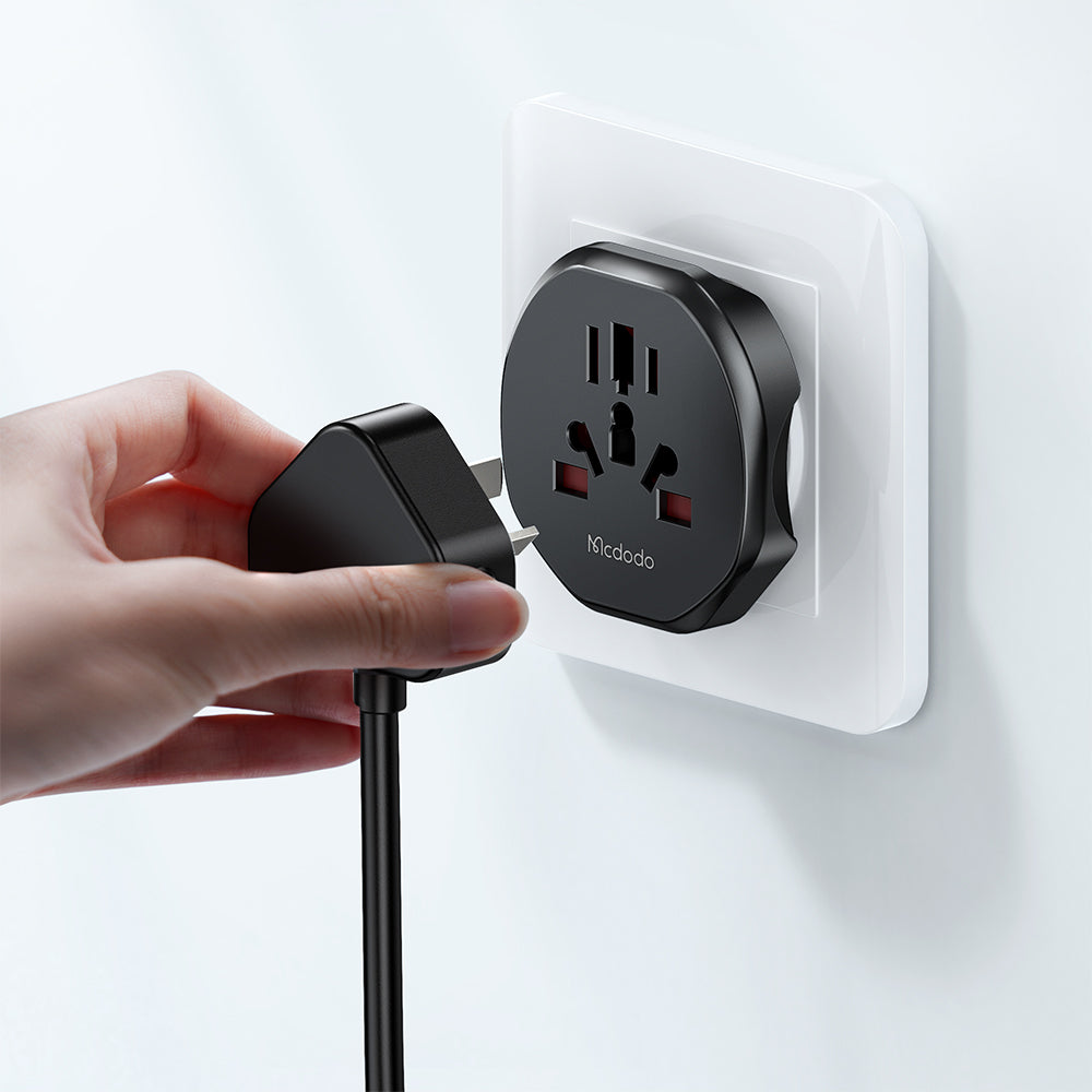 MCDODO CP-4550 Universal Travel Adapter (EU)