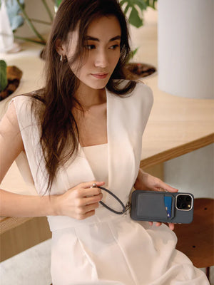 UNIQ Esme MagSafe Cardholder with Mirror and Stand