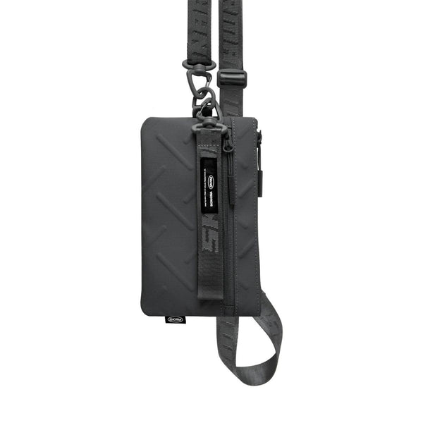 SKINARMA JUNO Textured Clutch Bag with Detachable Straps