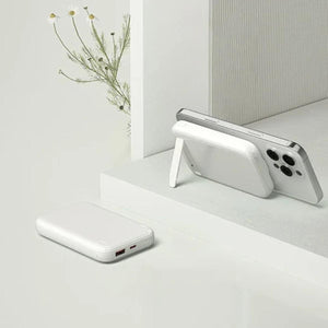 WiWU Classic Stand 10000mAh Magnetic Wireless Power Bank